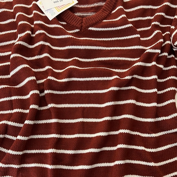 NWT - LuLaRoe Torrie V-Neck Sweater Top - Picture 4 of 4